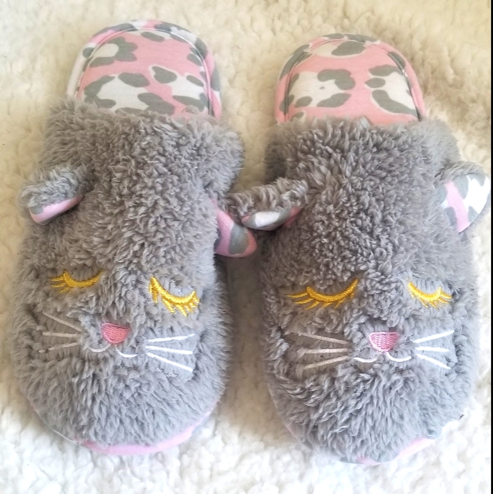 Secret Treasures Slippers Cat Kitty Kitten
